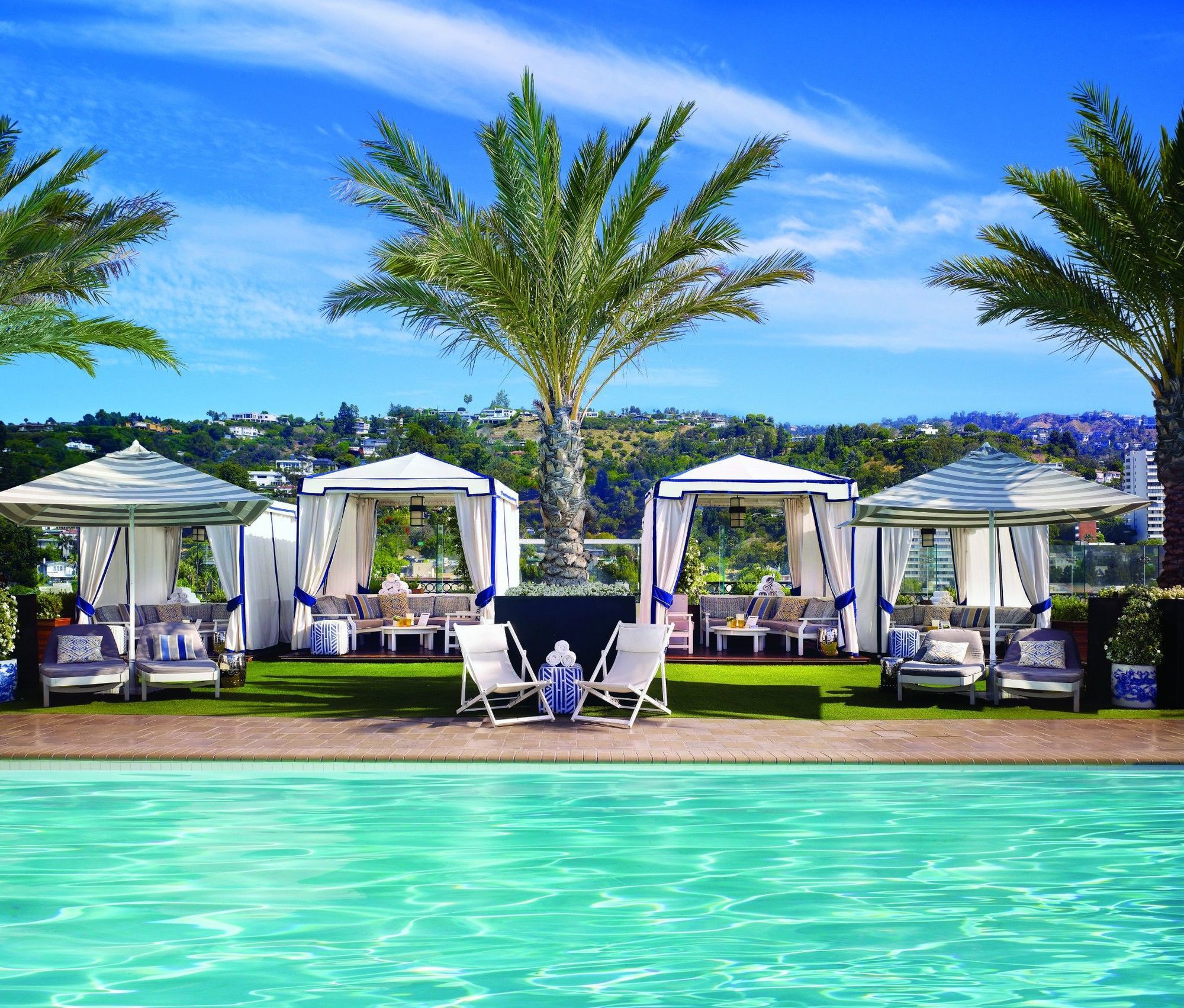 The London West Hollywood At Beverly Hills Instalações foto The pool at the Beverly Hills Hotel